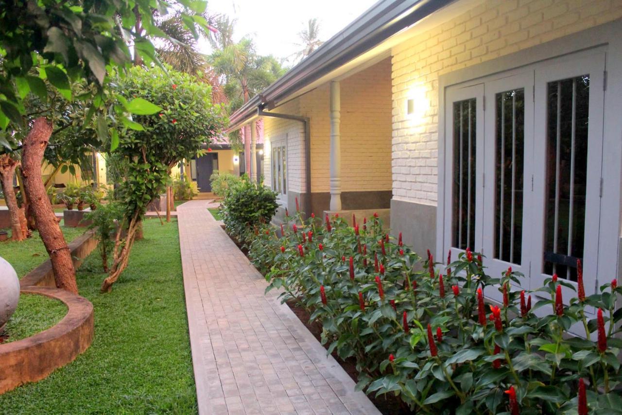 Morning Star Resorts Negombo Extérieur photo