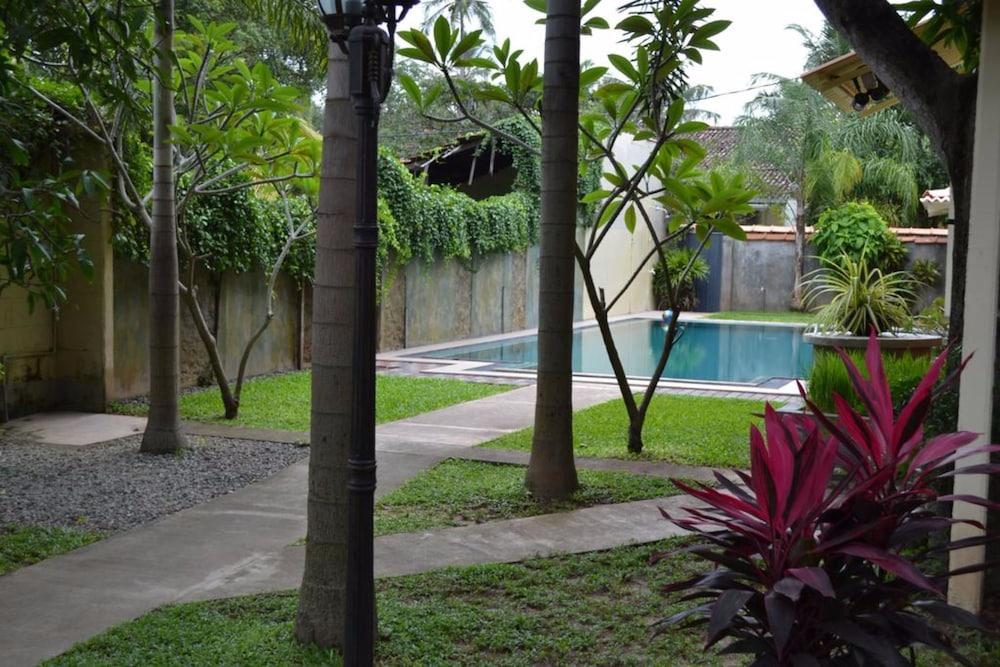 Morning Star Resorts Negombo Extérieur photo
